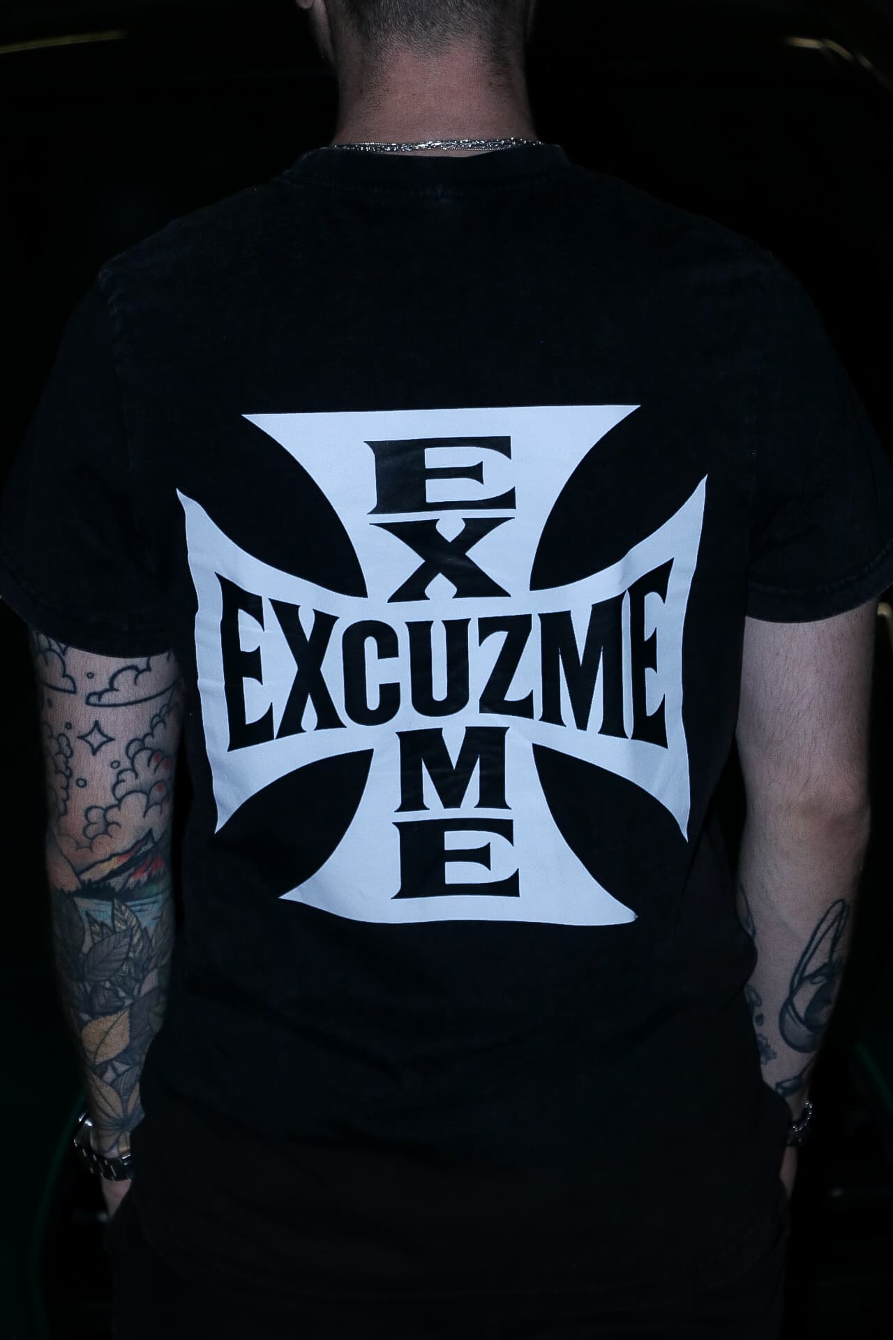 Detail potlače Iron Cross tee.