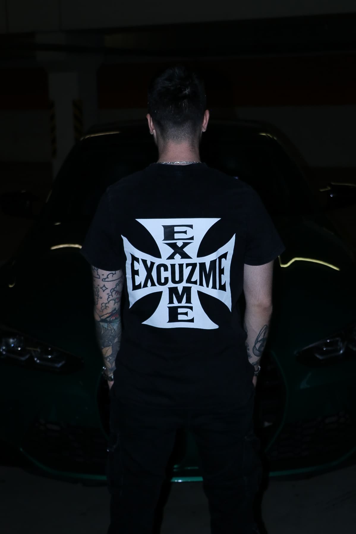 Iron Cross tee zozadu.